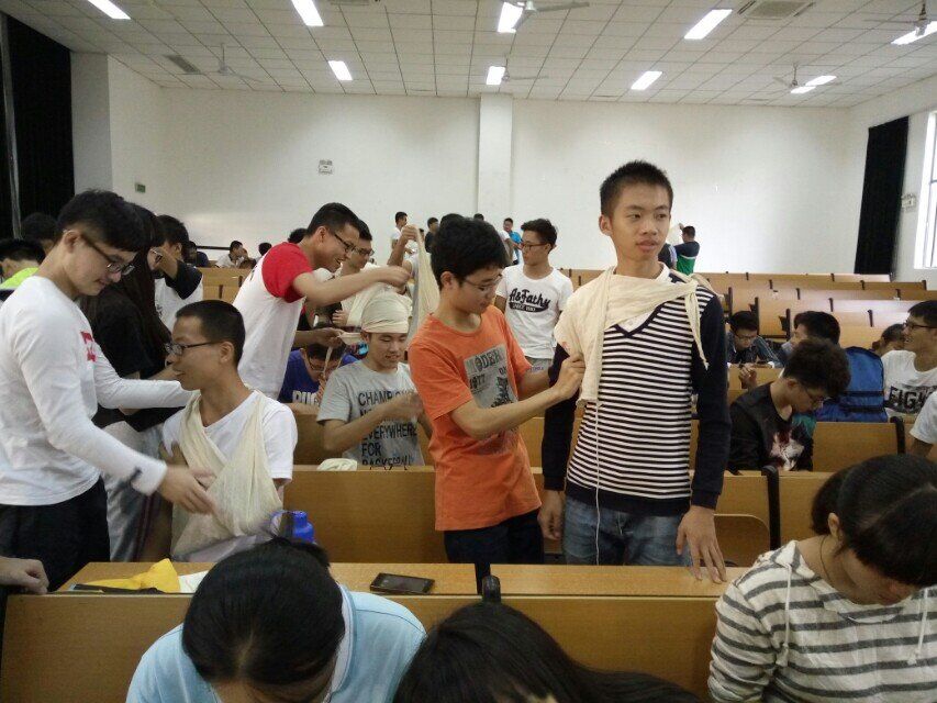 十三水
红十字会急救知识培训 (3) 十三水
红十字会急救知识培训 (3)