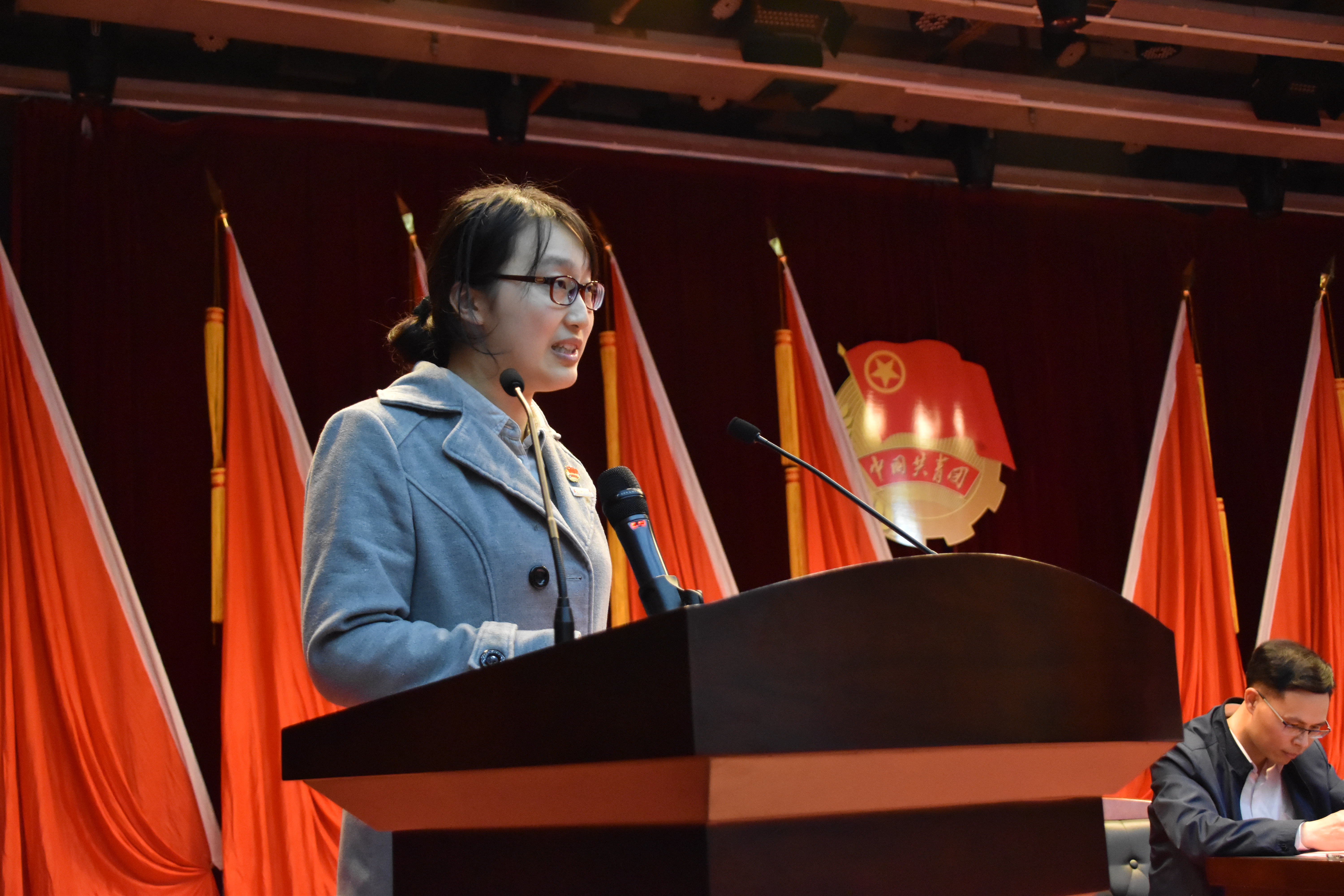 本科生代表李文岚发言 本科生代表李文岚发言